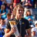 Zverev bất ngờ đánh bại Federer để đăng quang Rogers Cup