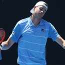 Isner thua trận đấu có tổng chiều cao kỷ lục tại Australia Mở rộng